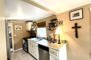 121 Ave D, Apalachicola, FL 32320 - Photo 10