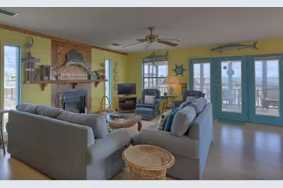 832 E Gulf Beach Dr, Saint George Island, FL 32328 - Photo 8