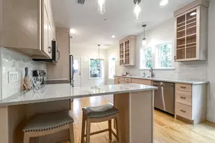 245 7th St, Apalachicola, FL 32320 - Photo 6