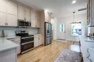 245 7th St, Apalachicola, FL 32320 - Photo 10