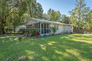 216 11th St, Apalachicola, FL 32320 - Photo 32