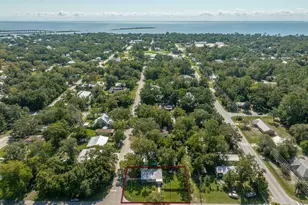 216 11th St, Apalachicola, FL 32320 - Photo 4