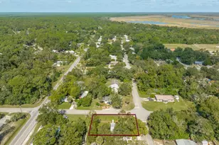 216 11th St, Apalachicola, FL 32320 - Photo 8