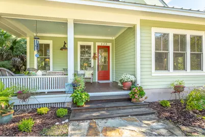 123 8th St, Apalachicola, FL 32320 - Photo 2
