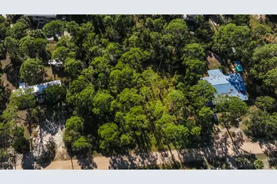 308 Howell St, Saint George Island, FL 32328 - Photo 10