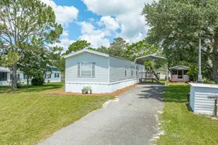 2183 Oak St, Carrabelle, FL 32322 - Photo 1