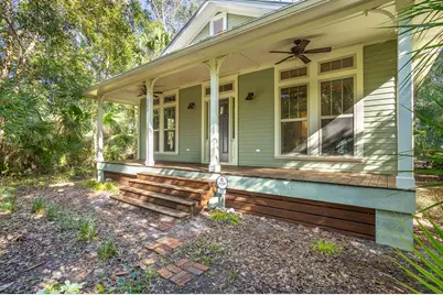 203 9th St, Apalachicola, FL 32320 - Photo 1