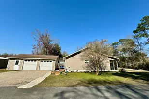 162 23rd Ave, Apalachicola, FL 32320 - Photo 1