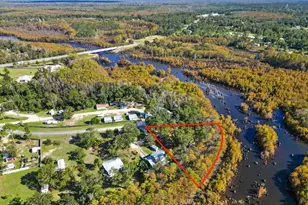 587 Texas Dr, Wewahitchka, FL 32465 - Photo 1