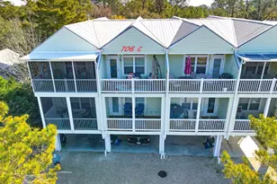 706 Howard St, Carrabelle, FL 32322 - Photo 1
