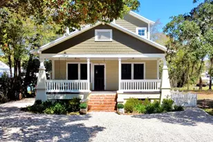 15 8th St, Apalachicola, FL 32320 - Photo 1
