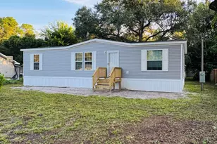 1065 Cypress St, Apalachicola, FL 32320 - Photo 1