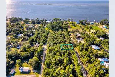 143 Iowa St, Carrabelle, FL 32323 - Photo 1