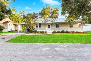 206 10th St, Port Saint Joe, FL 32456 - Photo 1