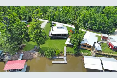 354 Red Bull Island Dr, Wewahitchka, FL 32465 - Photo 1