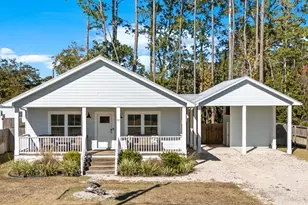 915 Twentieth St, Port Saint Joe, FL 32456 - Photo 1