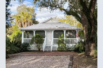 121 5th St, Apalachicola, FL 32320 - Photo 1