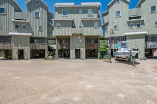 369 Pirates Landing Dr, Carrabelle, FL 32322 - Photo 1