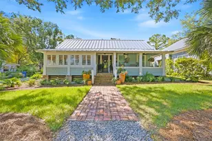 108 Ave D, Apalachicola, FL 32320 - Photo 1