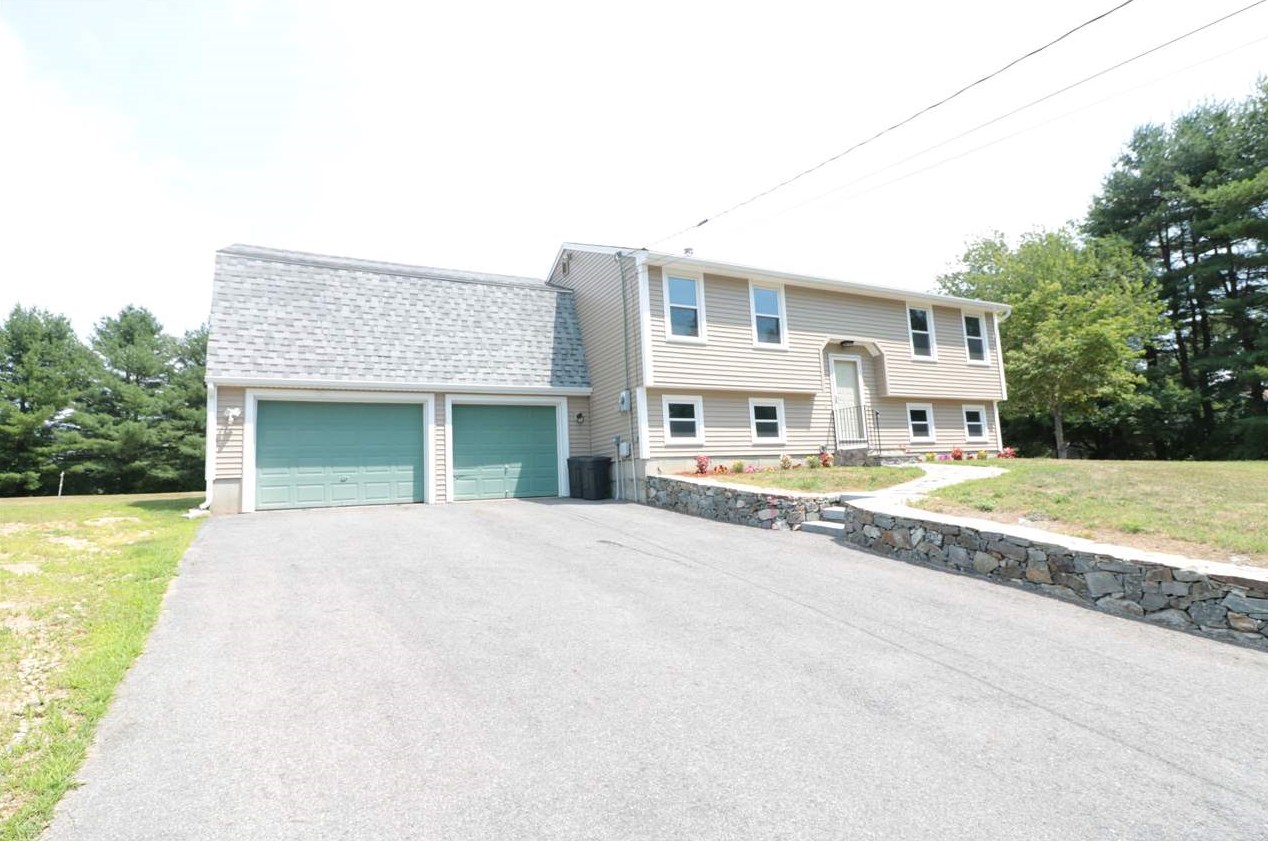 20 Holmgren Rd, Stratham, NH 03885 MLS 4704194 Coldwell Banker