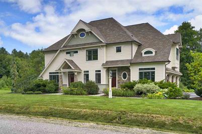 35 Rolling Woods Dr Bedford Nh 03110 Mls 4764915 Coldwell Banker