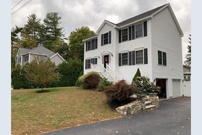 10 Emery Rd Salem Nh 03079 Mls 4780909 Coldwell Banker