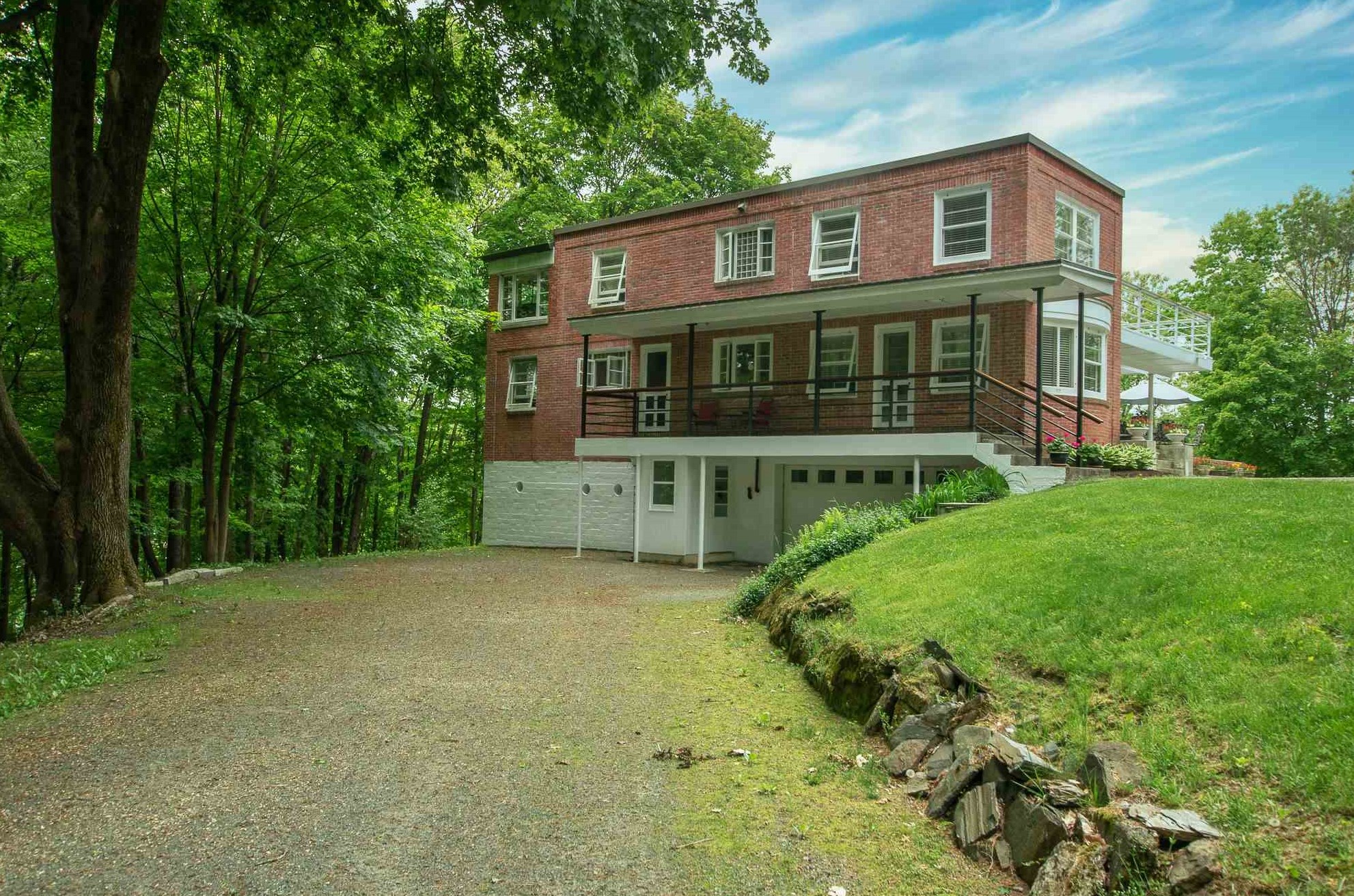 10 Strawberry Hill Brattleboro Vt 05301 Mls 4803996 Coldwell Banker