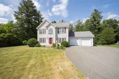 12 August Circle Goffstown Nh 03045 Mls 4808031 Coldwell Banker