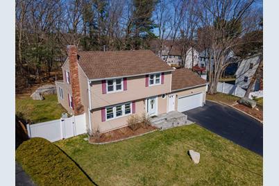 13 Old Coach Road, Nashua, NH 03062 - Photo 1