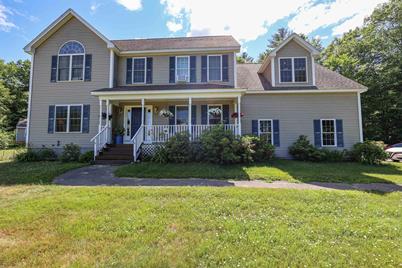 92 Middle Road, Deerfield, NH 03037 - Photo 1