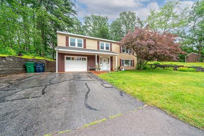 14 Shawnee Drive, Nashua, NH 03062 - Photo 1