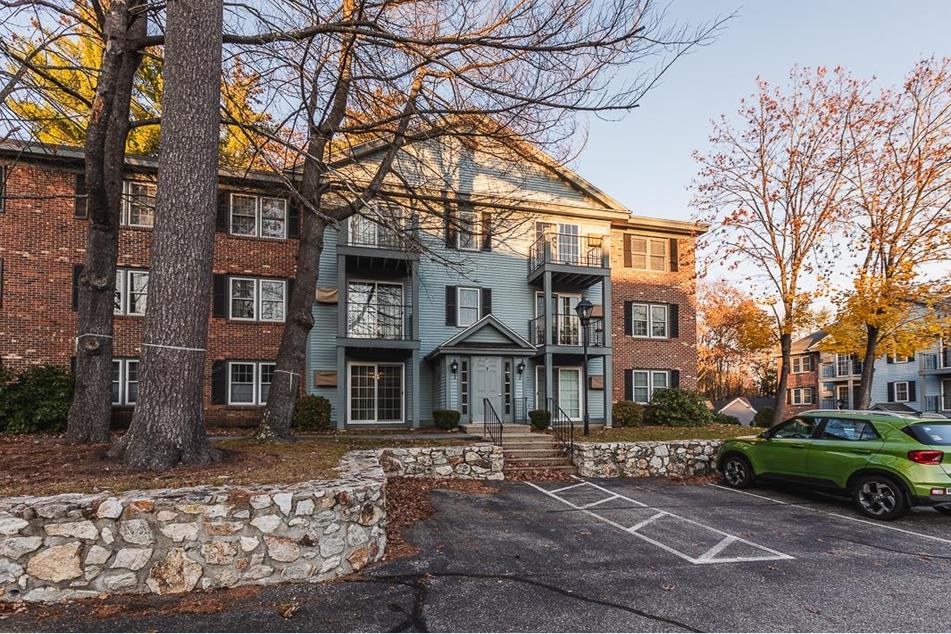 7 Northbrook Dr 12, Manchester, NH 03102 MLS 4977813 Coldwell Banker