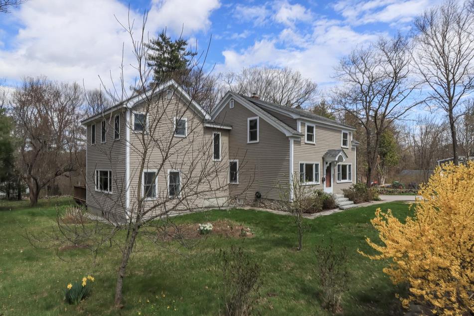 44 Pleasant St, Goffstown, NH 03045 MLS 4992982 Coldwell Banker