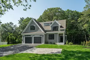 330 High St, Hampton, NH 03842 - Photo 1