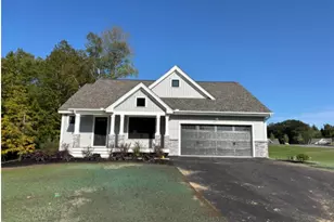 7 Edgewater Circle, Brentwood, NH 03833 - Photo 1