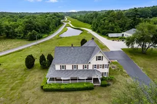 33 Bunker Hill Rd, Auburn, NH 03032 - Photo 1