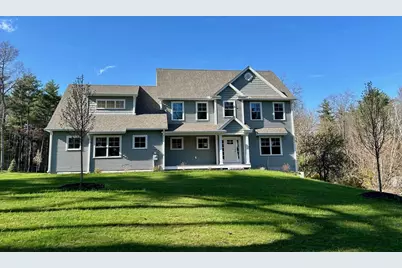 15 Bartlett Avenue, Nashua, NH 03064 - Photo 1