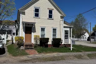 61 Chestnut St, Rochester, NH 03867 - Photo 1
