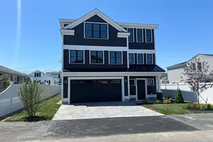 172 Tilton St, Seabrook, NH 03874 - Photo 1