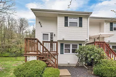 879 Mammoth Road #1, Manchester, NH 03104 - Photo 1