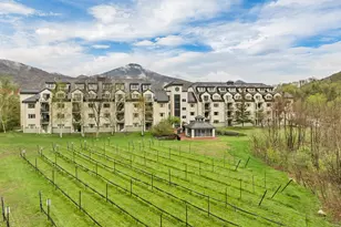 48 Cooper Memorial Dr, Lincoln, NH 03251 - Photo 1