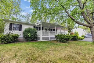 29 Laurel St, Goffstown, NH 03045 - Photo 1