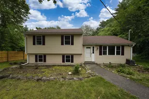 8 Overledge Dr, Derry, NH 03038 - Photo 1