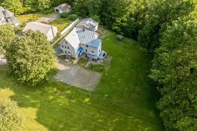 31 Abbey Road, Hartford, VT 05001 - Photo 1