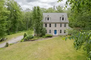 17 Stanley Pond Dr, Rochester, NH 03839 - Photo 1