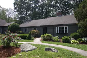 7 Minuteman Ln, Exeter, NH 03833 - Photo 1
