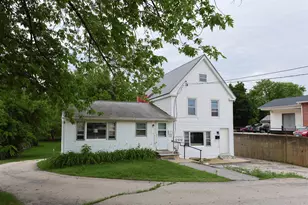 61 Glass St, Pembroke, NH 03275 - Photo 1