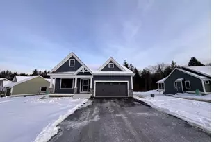 15 Edgewater Dr, Brentwood, NH 03833 - Photo 1