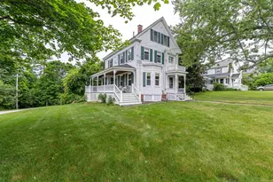 2 Pleasant St, Wolfeboro, NH 03894 - Photo 1