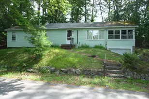 43 Hermit Rd, Manchester, NH 03109 - Photo 1